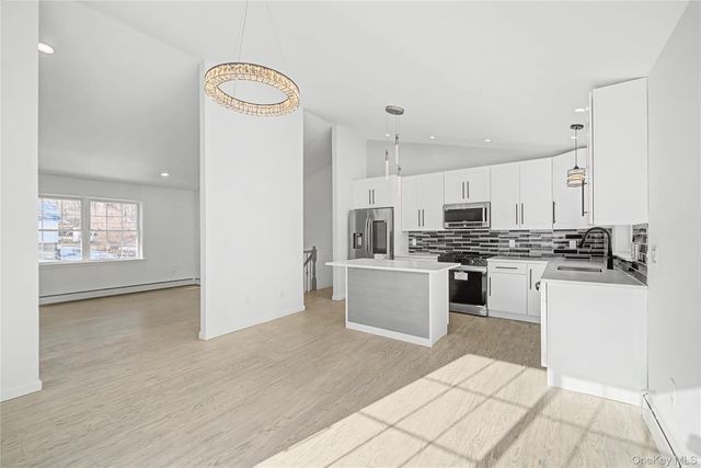 25 Clinton Street, Middletown, NY 10940