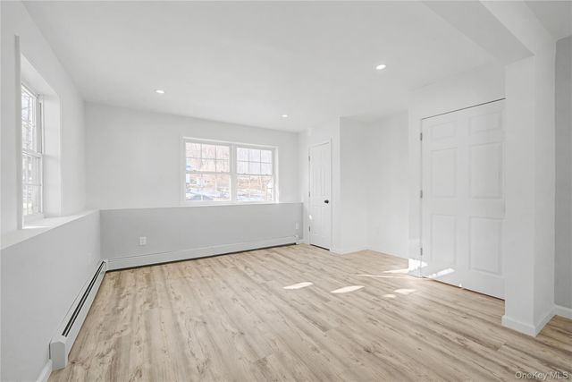 25 Clinton Street, Middletown, NY 10940