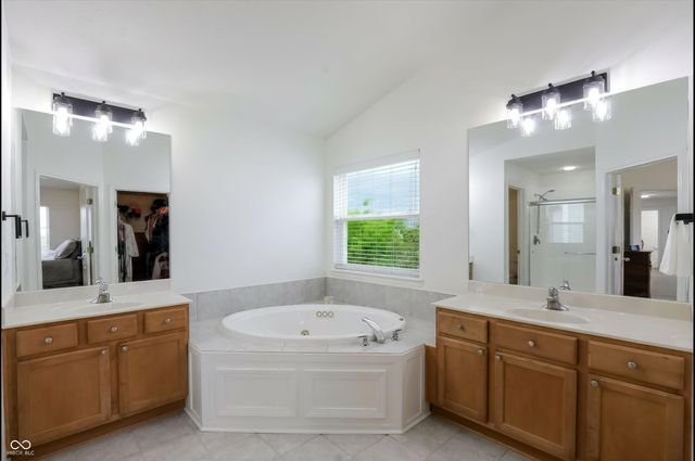 1720 Mustang Chase Drive, Carmel, IN 46074