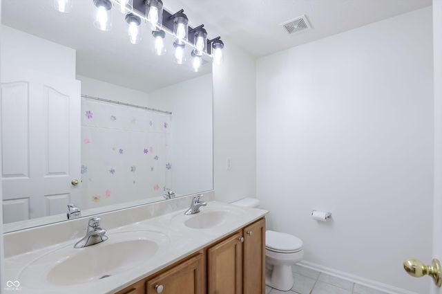 1720 Mustang Chase Drive, Carmel, IN 46074