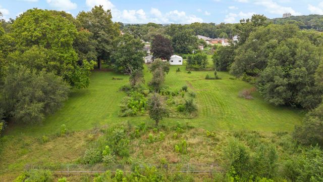 943 28th Avenue, Rock Island, IL 61201
