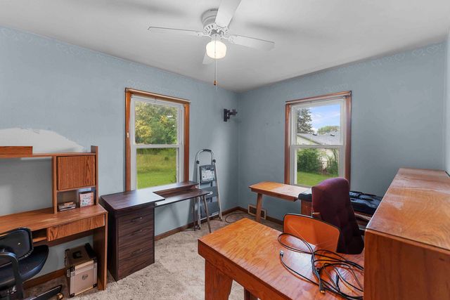 943 28th Avenue, Rock Island, IL 61201