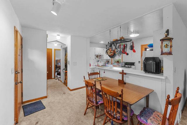 943 28th Avenue, Rock Island, IL 61201