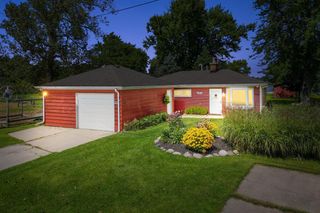 2315 W Belfast LANE, Hartford, WI 53027