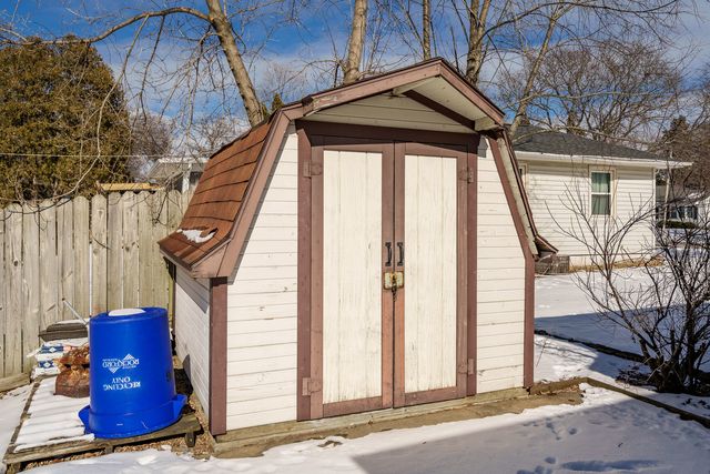 926 Stratford Avenue, Rockford, IL 61107