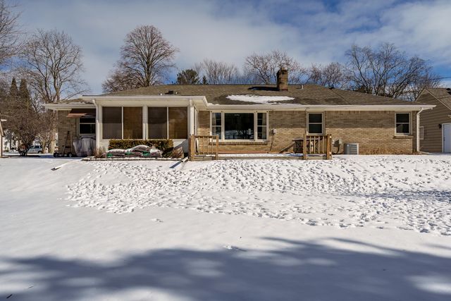 926 Stratford Avenue, Rockford, IL 61107