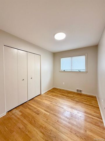 24522 Hass Street, Dearborn Heights, MI 48127