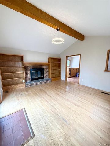 24522 Hass Street, Dearborn Heights, MI 48127