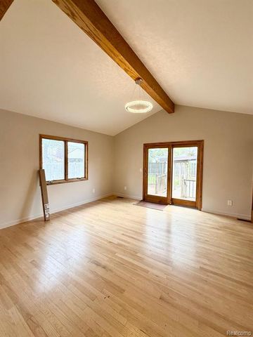 24522 Hass Street, Dearborn Heights, MI 48127