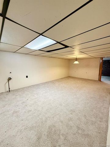 24522 Hass Street, Dearborn Heights, MI 48127