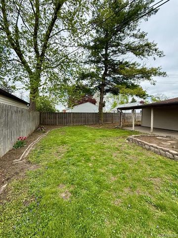 24522 Hass Street, Dearborn Heights, MI 48127