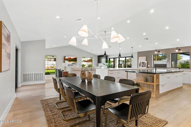 3842 E SAN MIGUEL Avenue, Paradise Valley, AZ 85253