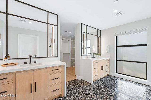 3842 E SAN MIGUEL Avenue, Paradise Valley, AZ 85253