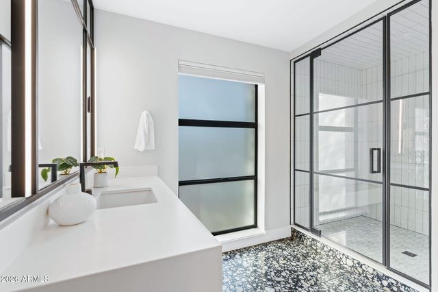 3842 E SAN MIGUEL Avenue, Paradise Valley, AZ 85253