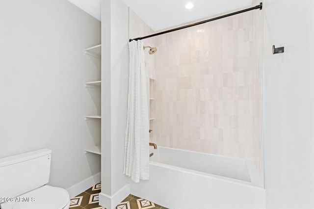 3842 E SAN MIGUEL Avenue, Paradise Valley, AZ 85253