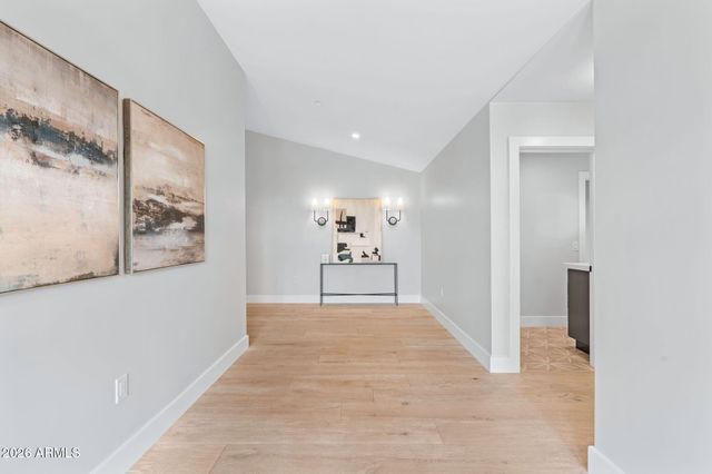 3842 E SAN MIGUEL Avenue, Paradise Valley, AZ 85253