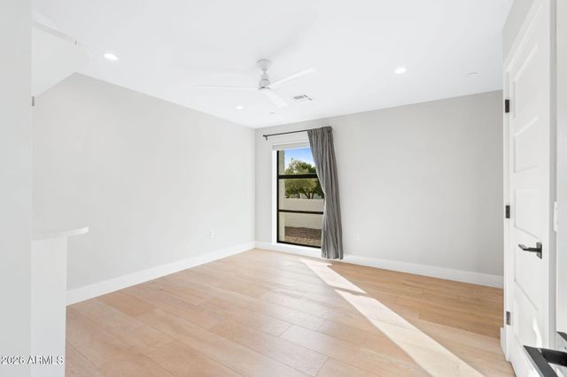 3842 E SAN MIGUEL Avenue, Paradise Valley, AZ 85253