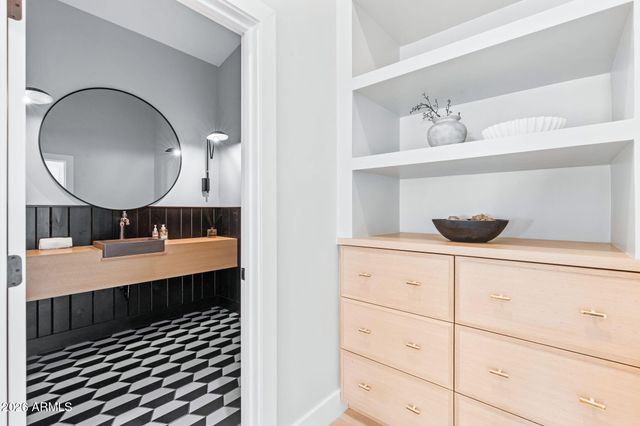 3842 E SAN MIGUEL Avenue, Paradise Valley, AZ 85253