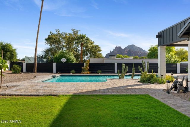 3842 E SAN MIGUEL Avenue, Paradise Valley, AZ 85253