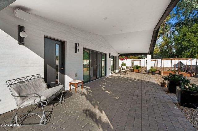 3842 E SAN MIGUEL Avenue, Paradise Valley, AZ 85253