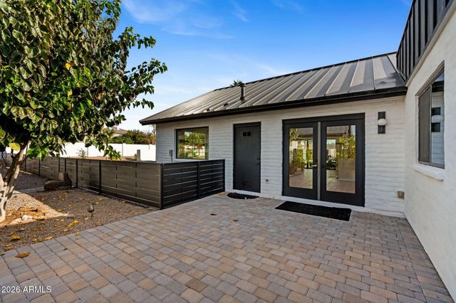 3842 E SAN MIGUEL Avenue, Paradise Valley, AZ 85253