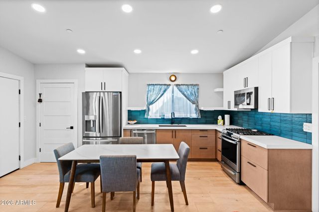 3842 E SAN MIGUEL Avenue, Paradise Valley, AZ 85253