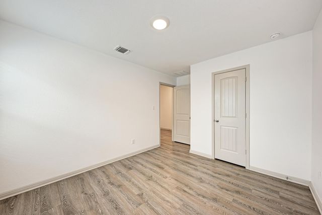 1002 Austin Bayou DR, Hutto, TX 78634