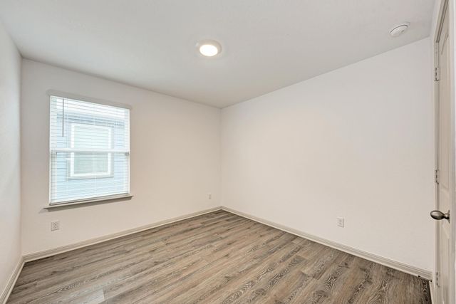 1002 Austin Bayou DR, Hutto, TX 78634