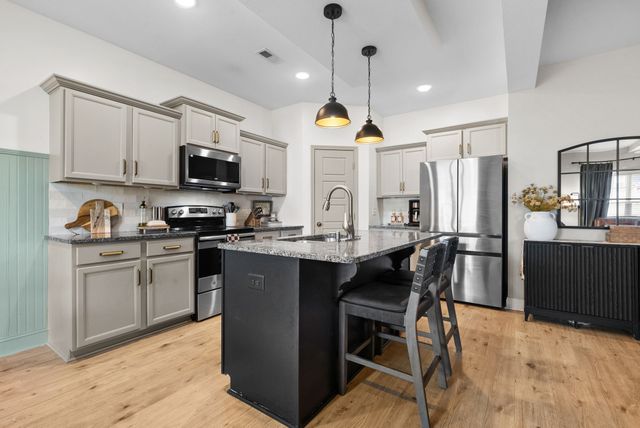 206 Eagles Talon Ct, Clarksville, TN 37040