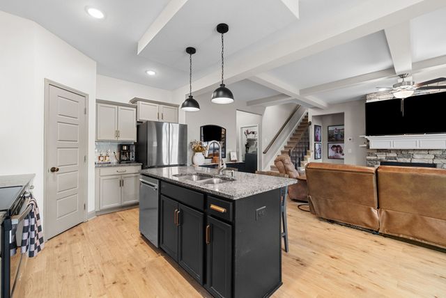 206 Eagles Talon Ct, Clarksville, TN 37040