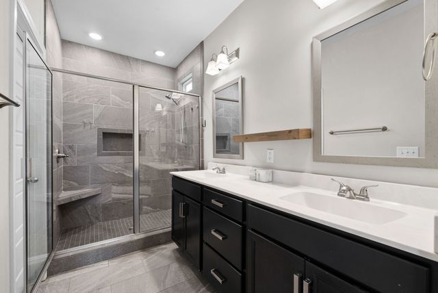 206 Eagles Talon Ct, Clarksville, TN 37040