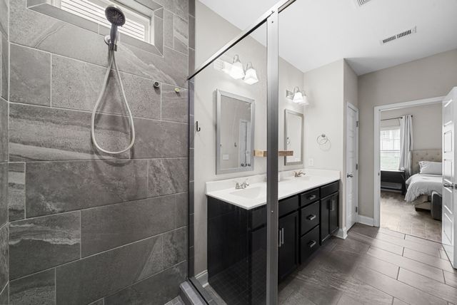 206 Eagles Talon Ct, Clarksville, TN 37040