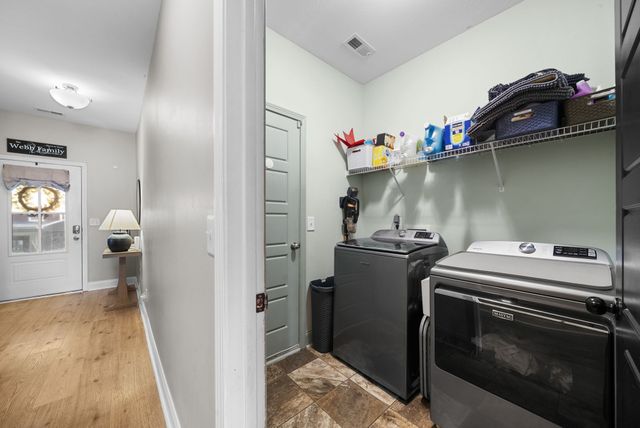 206 Eagles Talon Ct, Clarksville, TN 37040