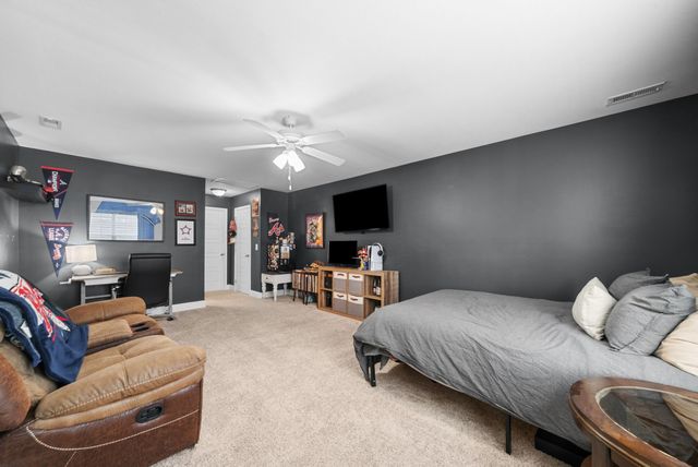 206 Eagles Talon Ct, Clarksville, TN 37040