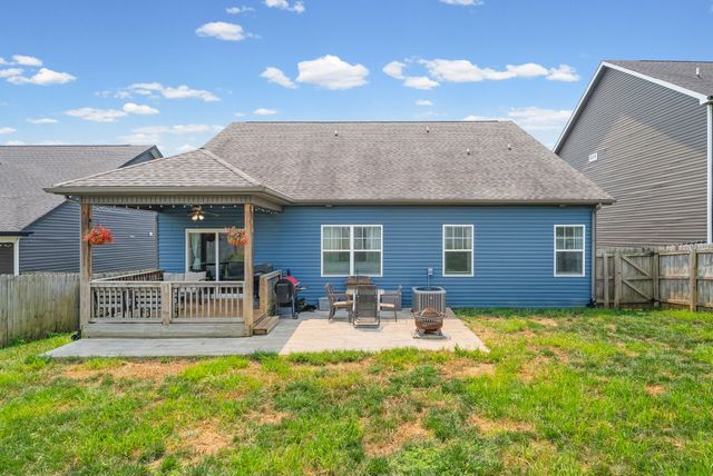 206 Eagles Talon Ct, Clarksville, TN 37040