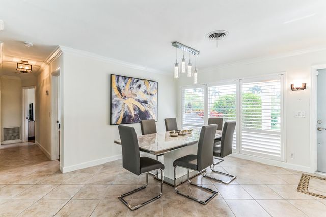98 SW 8th Avenue, Boca Raton, FL 33486