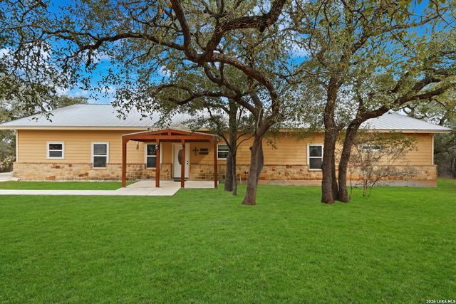 200 Creekwood Ct, Spring Branch, TX 78070