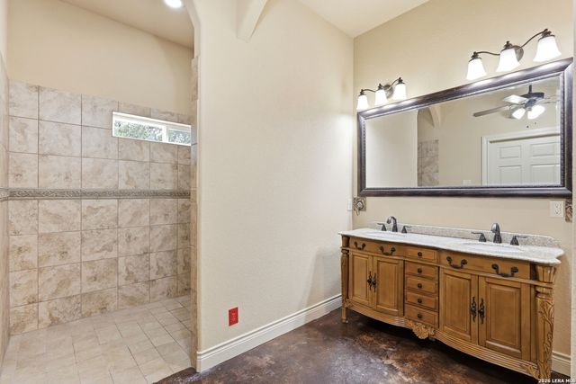 200 Creekwood Ct, Spring Branch, TX 78070