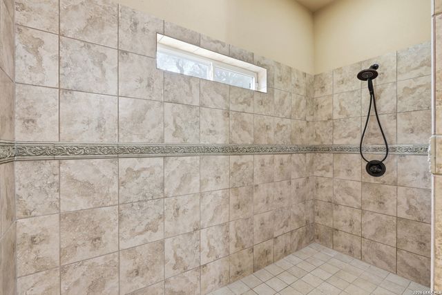 200 Creekwood Ct, Spring Branch, TX 78070