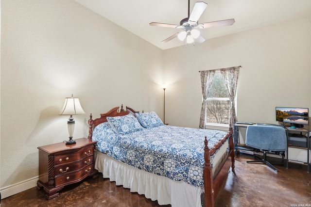 200 Creekwood Ct, Spring Branch, TX 78070