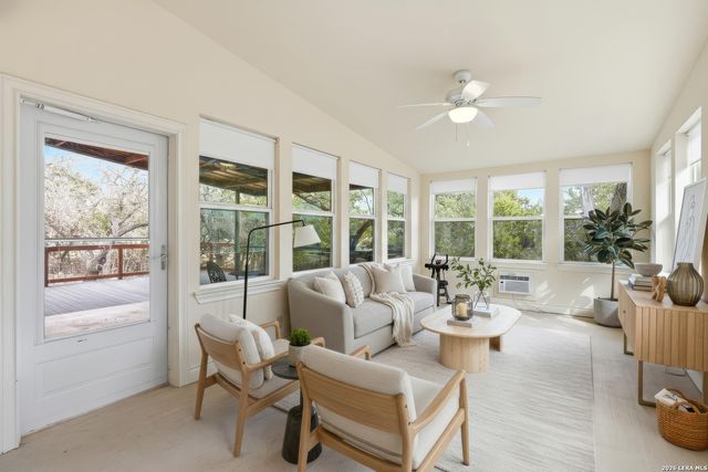 200 Creekwood Ct, Spring Branch, TX 78070