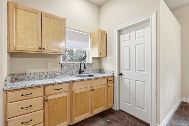 200 Creekwood Ct, Spring Branch, TX 78070