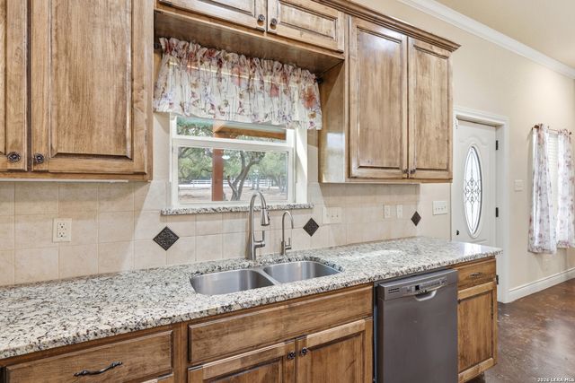 200 Creekwood Ct, Spring Branch, TX 78070