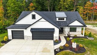 13335 Passerine Boulevard, Fort Wayne, IN 46845
