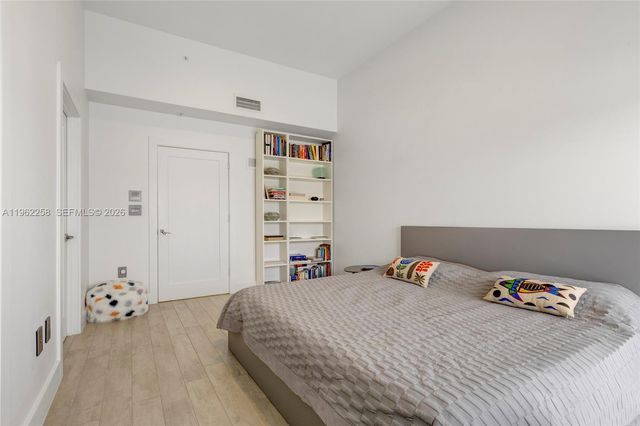 89 N Shore Dr, Miami Beach, FL 33141