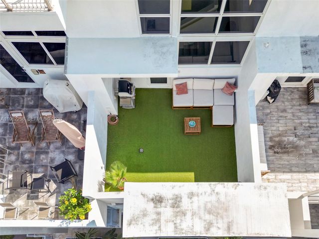 89 N Shore Dr, Miami Beach, FL 33141