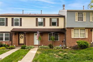 202 Olde Orchard Dr 202, South Fayette, PA 15017