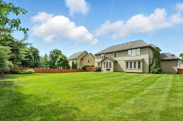 2312 NE Sweet Water Drive, Lee's Summit, MO 64086