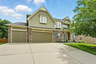 2312 NE Sweet Water Drive, Lee's Summit, MO 64086