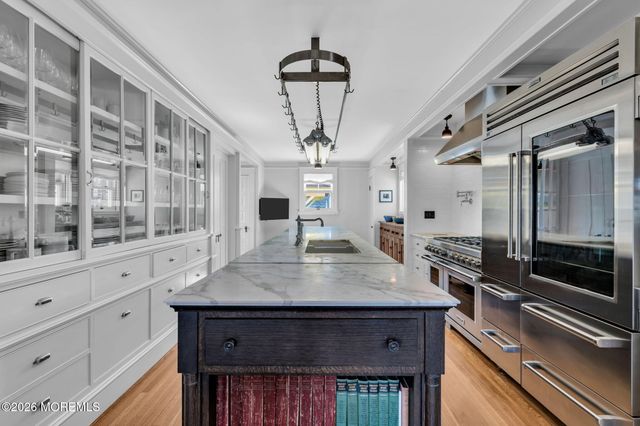 26 Lake Avenue, Ocean Grove, NJ 07756